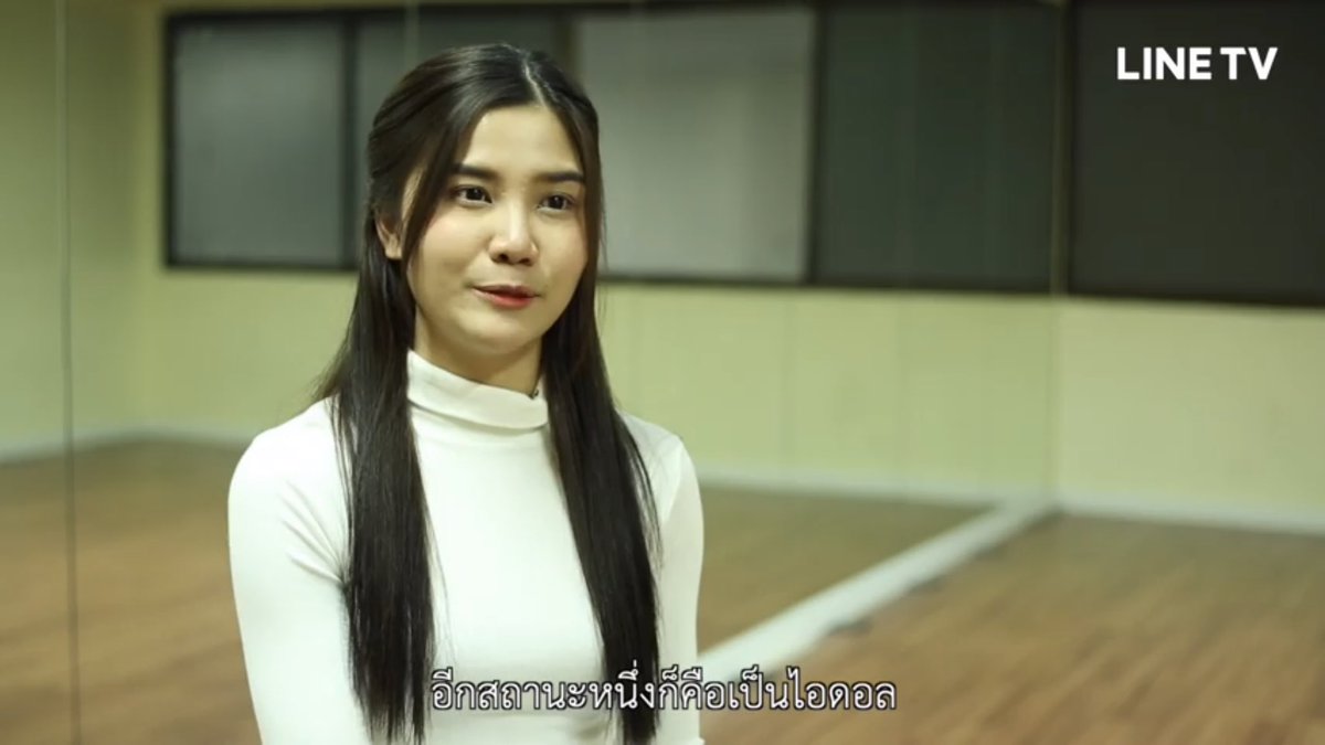 urfavgirlalways's tweet image. สิ่งที่พึ่งทราบจาก #SWEAT16documentary คือนอกจากคุณ #PetchSweat16 จะทำงานที่กระทรวงการต่างประเทศเป็นอาชีพหลัก จบตรีจากสินสาดธรรมศาสตร์แล้ว ตอนนี้คุณเพชรกำลังเรียนโทรัฐศาสตร์อยู่ที่จุฬาด้วย แล้วก็เป็นไอดอลควบไปพร้อมๆกัน แบบโหหห ทำไมทำงานหนักแบบนี้ ㅠㅠㅠ เก่งอะ