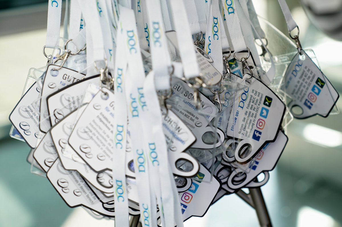 DOC2021x's tweet photo. Durchhänger? 
Holen Sie sich jetzt einen gratis Kaffee am Coffeebike mit dem Gutschein an Ihrem Badge! ☕️ 
#doc2019 #ophtalmology #eyecongress #coffee #break #enjoy #docnuernberg #coffeebike https://t.co/J2duqBYbmQ