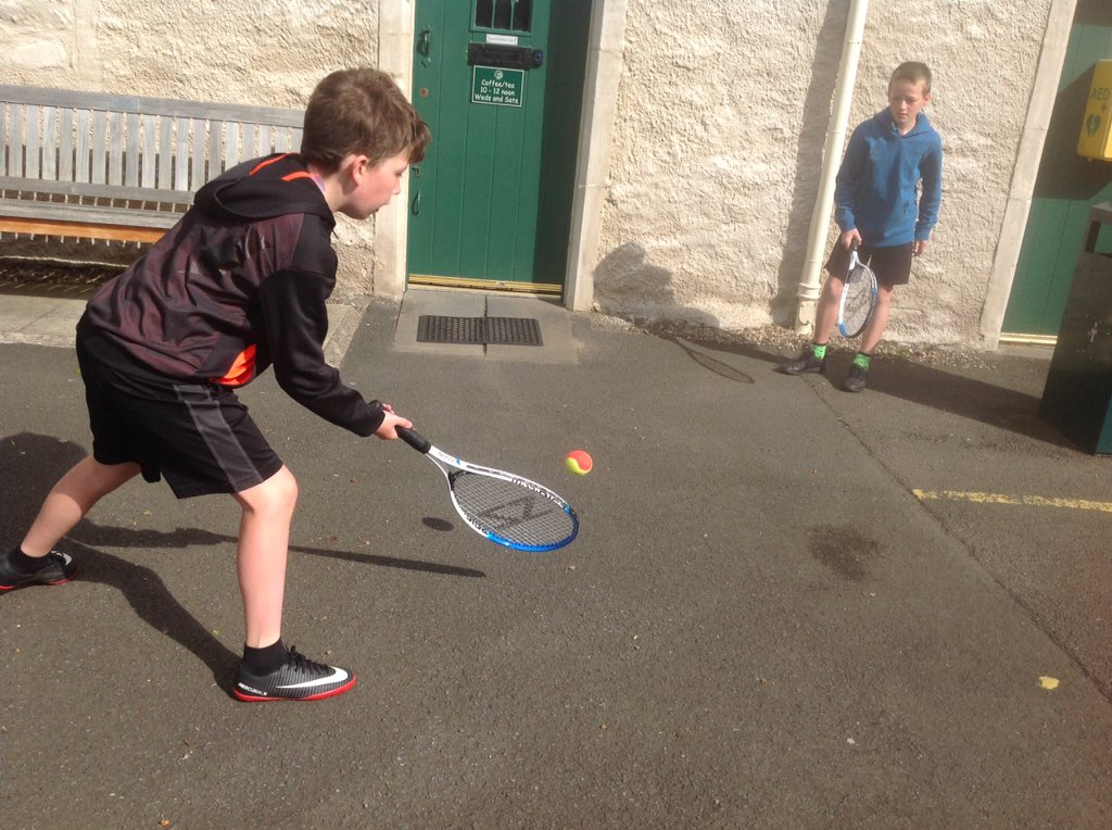 corstorphineps's tweet image. P6A tennis for #outdoorclassroomday #letsgetoutside