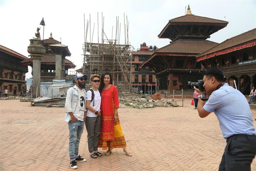 CCTV's tweet photo. Binaya Hada is a 34-year-old Nepali young man, whose work was selected for a photographic exhibition on Asian civilization. Binaya is now dedicated to learning Chinese culture and popularizing knowledge of Chinese language to local population. #AsianCivilizations https://t.co/ahDlGq0nHz