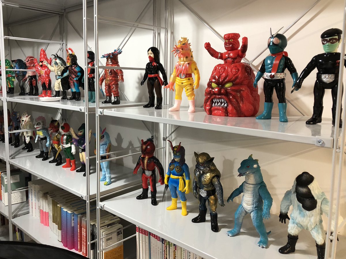 Planets編集部 V Twitter いつのまにか 東映レトロソフビ 棚が できていた