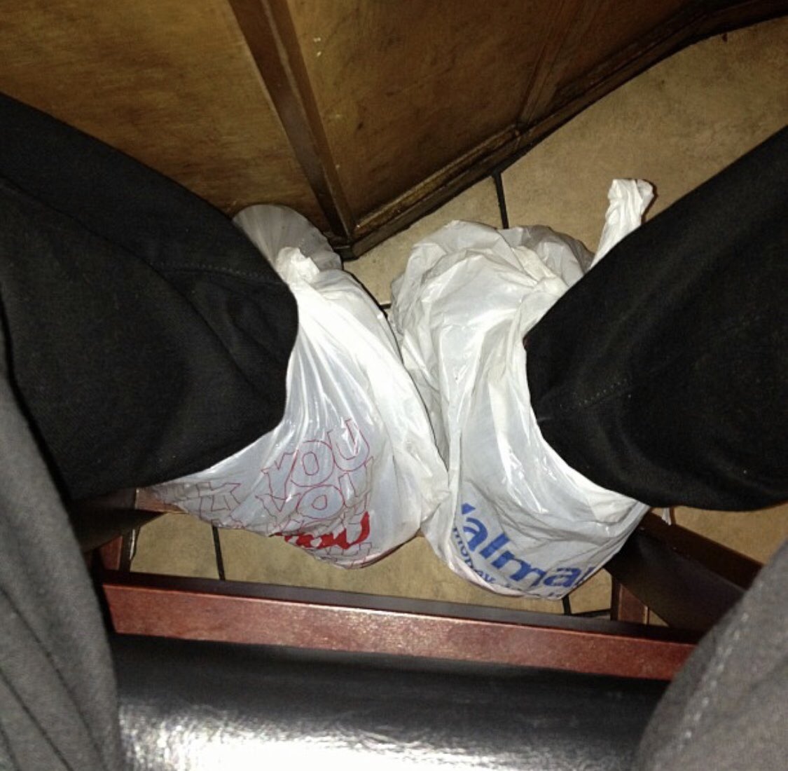 Everybody did this before school at least once☔️😂