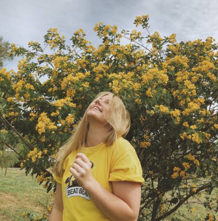 selfcare_hunny_'s tweet image. If you answered mostly (3). You have a “artsy” aesthetic. You probably have a journal and love editing photos. You are the type of person who is always yourself. You are super creative and very passionate about what you care.