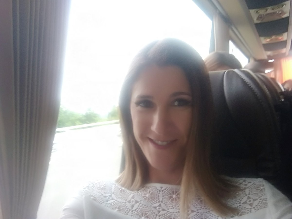 Llegando a Miraballes para homenajear a las víctimas de Josu Ternera y de ETA. No somos bienvenidos, bien, nosotros iremos donde haya que ir. #Libertad #VamosCiudadanos