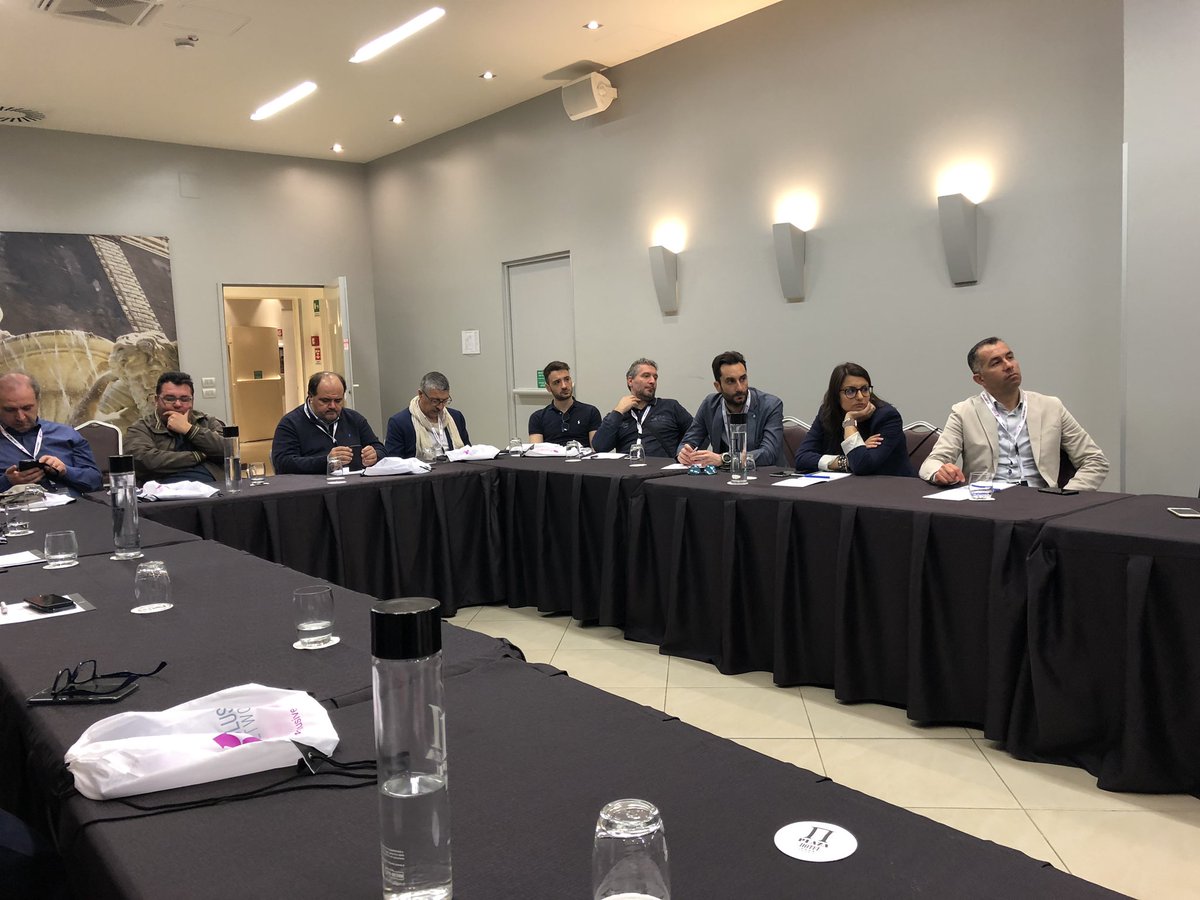 MarcoLorux's tweet photo. “#endpoint diventerà il punto nevralgico della #rete moderna al tempo del #cloud e della rivoluzione digitale” #nicolaaltavilla @SentinelOne #onstage #exnroadtour https://t.co/VqVlXEH6LE