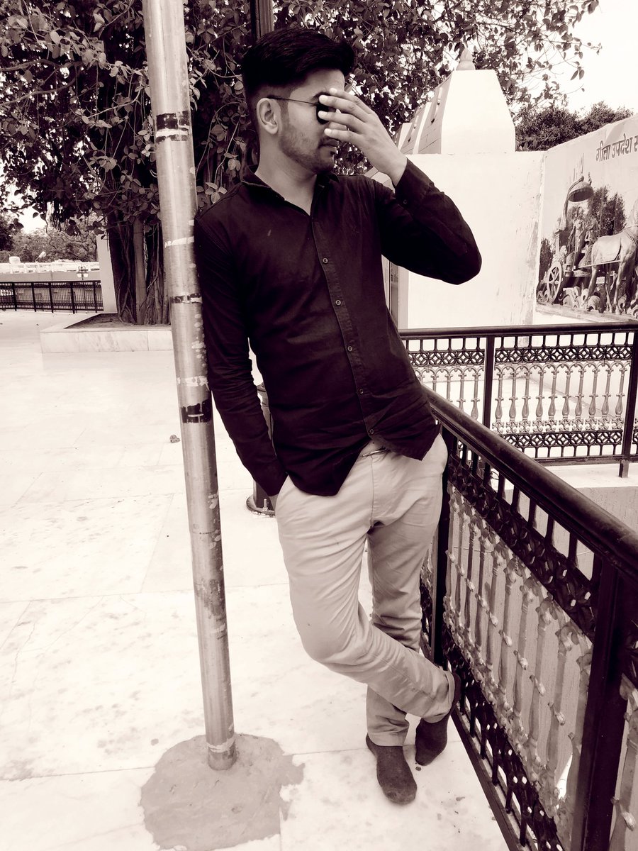 drmohitmundhal's tweet photo. What to take from this Life?
Just to be a living is to be a Good Personality.
.
#FeelingHappy #AtJyotisharTemple #NoPassion #NoAgression 🙂🙂🙂🙂🙂🙂🙂🙂🙂🙂🙂🙂🙂 https://t.co/4JVnfQ5371
