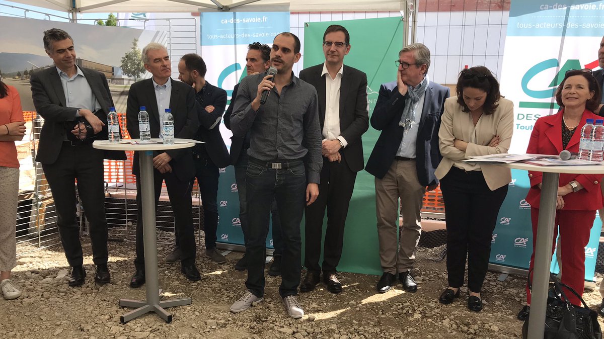 VillageCASavoie's tweet photo. Nos #startups #Beelse #CosseNature présentent leur travail à l’occasion de la pose de la première pierre du futur @VillageCASavoie #LeVillagebyCA #CAdesSavoie #GrandChambery https://t.co/ivtB0DHO2S