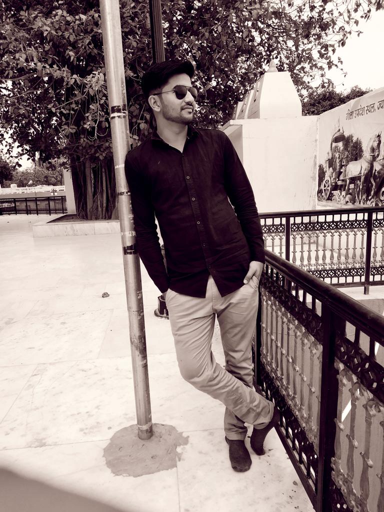 drmohitmundhal's tweet photo. What to take from this Life?
Just to be a living is to be a Good Personality.
.
#FeelingHappy #AtJyotisharTemple #NoPassion #NoAgression 🙂🙂🙂🙂🙂🙂🙂🙂🙂🙂🙂🙂🙂 https://t.co/4JVnfQ5371