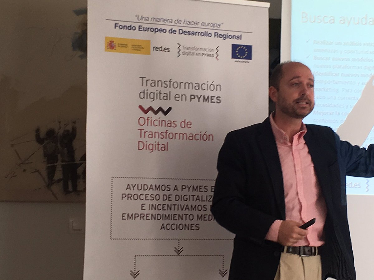 ThinkTankTIC's tweet image. En la presentación de #OficinaTransformaciónDigital de @CEAes_ en @ceccadiz @falyserrano nos habla de los beneficios para las #empresascadiz de la #inmersióndigital