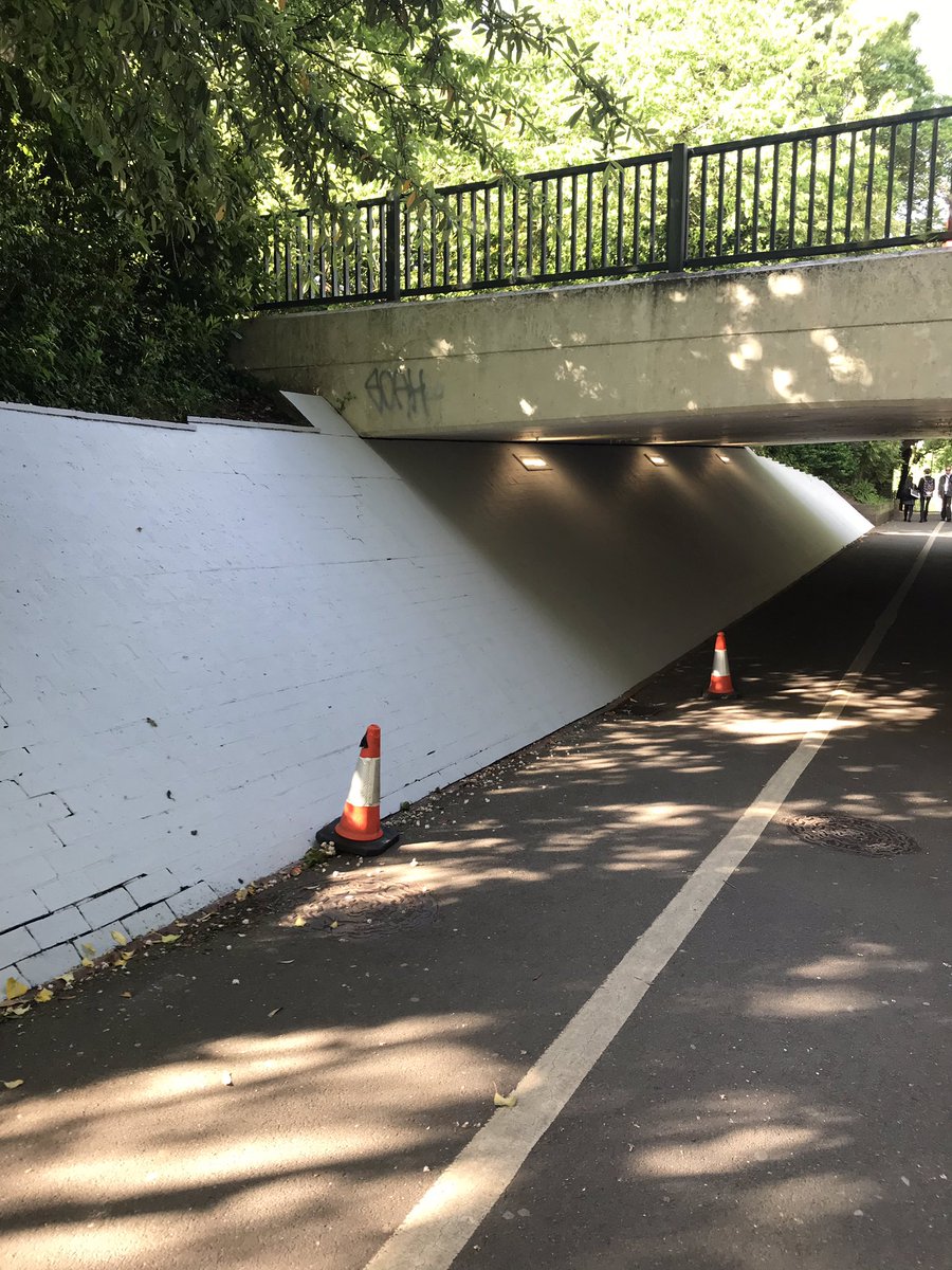 CarolineNaven's tweet photo. Working with partners to enhance the entrance to the beautiful Tudor Grange Park #cleangreensafe https://t.co/w1iMKJW1cP