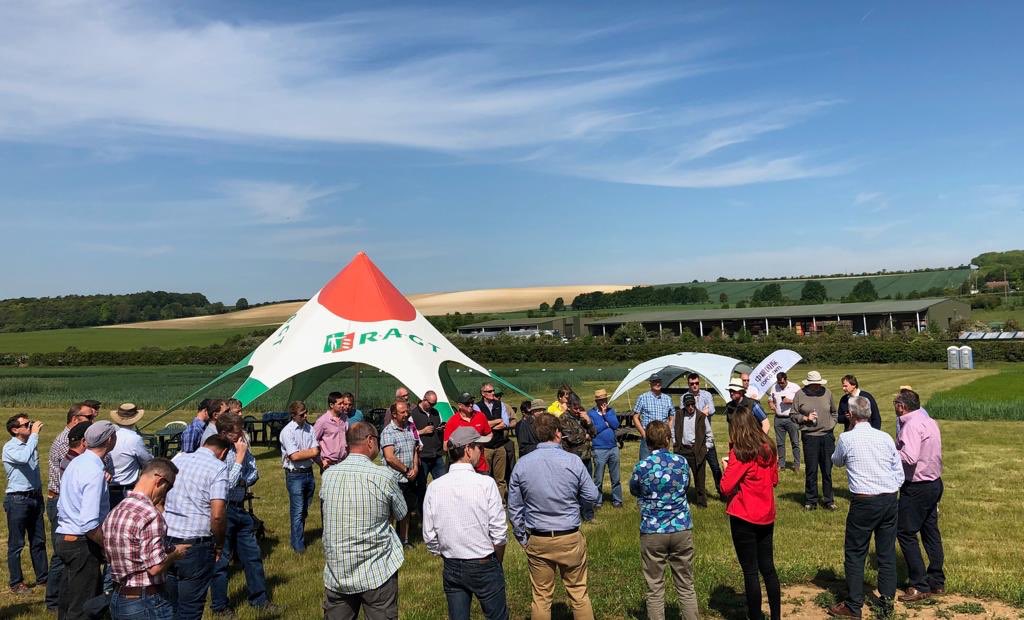 UK_COFCO's tweet photo. Thank you to @ragtseedsuk for hosting our Regional Trials day in #Cambridgeshire, great turnout and fantastic weather ☀️ 🌾 https://t.co/ph11tGiWYb