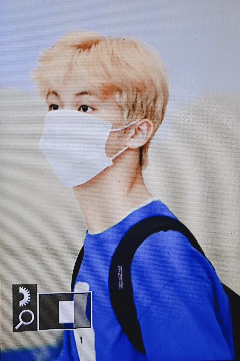 nctmarkcom's tweet photo. 190523 너무너무 수고했어,, #마크 #NCT #MARK https://t.co/XS1gueYYJI