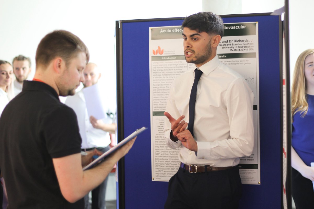 uniofbeds_SSPA's tweet photo. Suited and booted! Our final year undergraduates presented their dissertation posters yesterday @uniofbeds! Some excellent research on display and a fantastic representation of 3 years' hard work 📈

Congratulations to you all, especially the prize winners 🏆 #GoTeamBeds https://t.co/tVXOSVqSLR