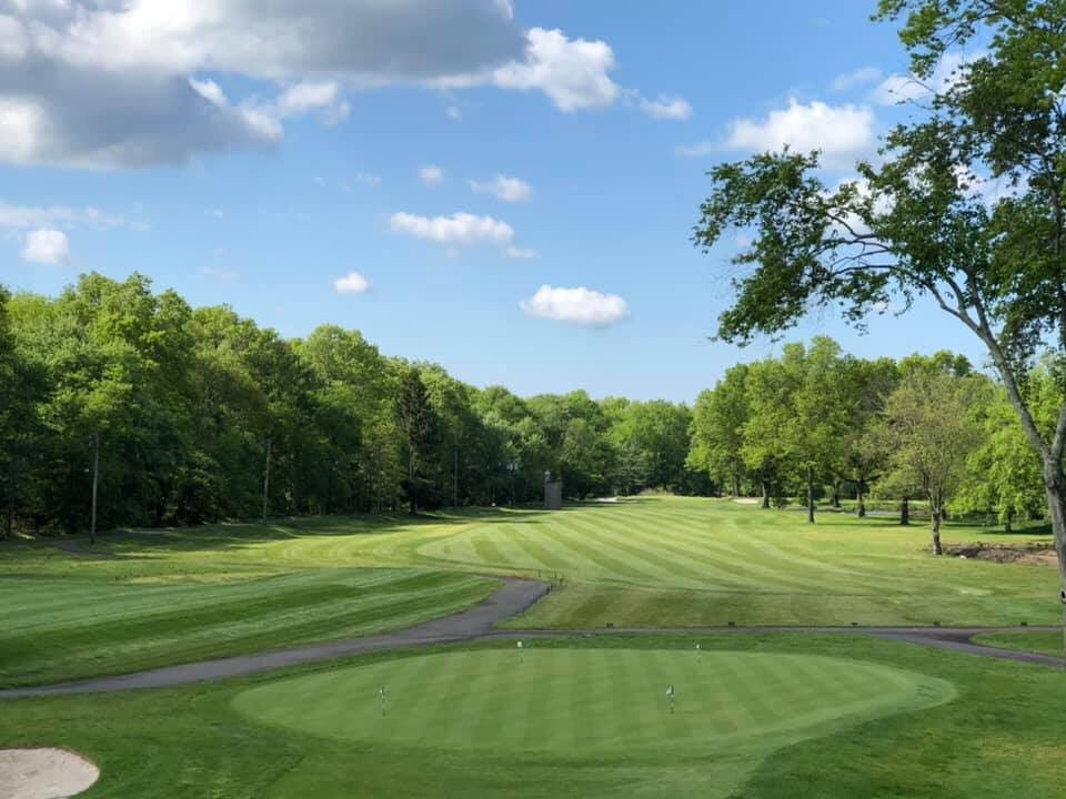 Course looking beautiful! #golfinwaynenewjersey #9holegolf #packanacklake #golf