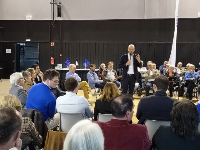 JeunesMacronSE's tweet image. Plus de 150 personnes réunis pour la liste @Renaissance_UE. 

👉🏼 Quel plaisir d’échanger avec @jnbarrot, @CecileGallien, @Citizen_PENico et Dominique Despras. 

👉🏼 Le @MoDem #Loire était présent grâce à @Thierry_MoDem 

J-3️⃣ avant les élections #Européennes