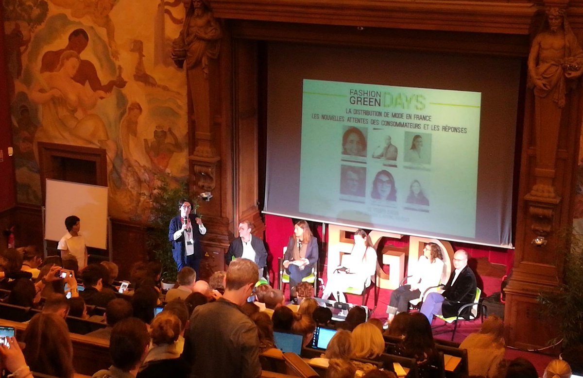 MihxLab's tweet image. Nous avons le plaisir de vous annoncer la création d’une chaire mode circulaire avec pour ambition la co-création et la collaboration pour une industrie plus responsable ! 
Plus d’informations sur : mihxlab.com
 #FashionGreenDays #Mihxlab #TeamLille #Roubaix