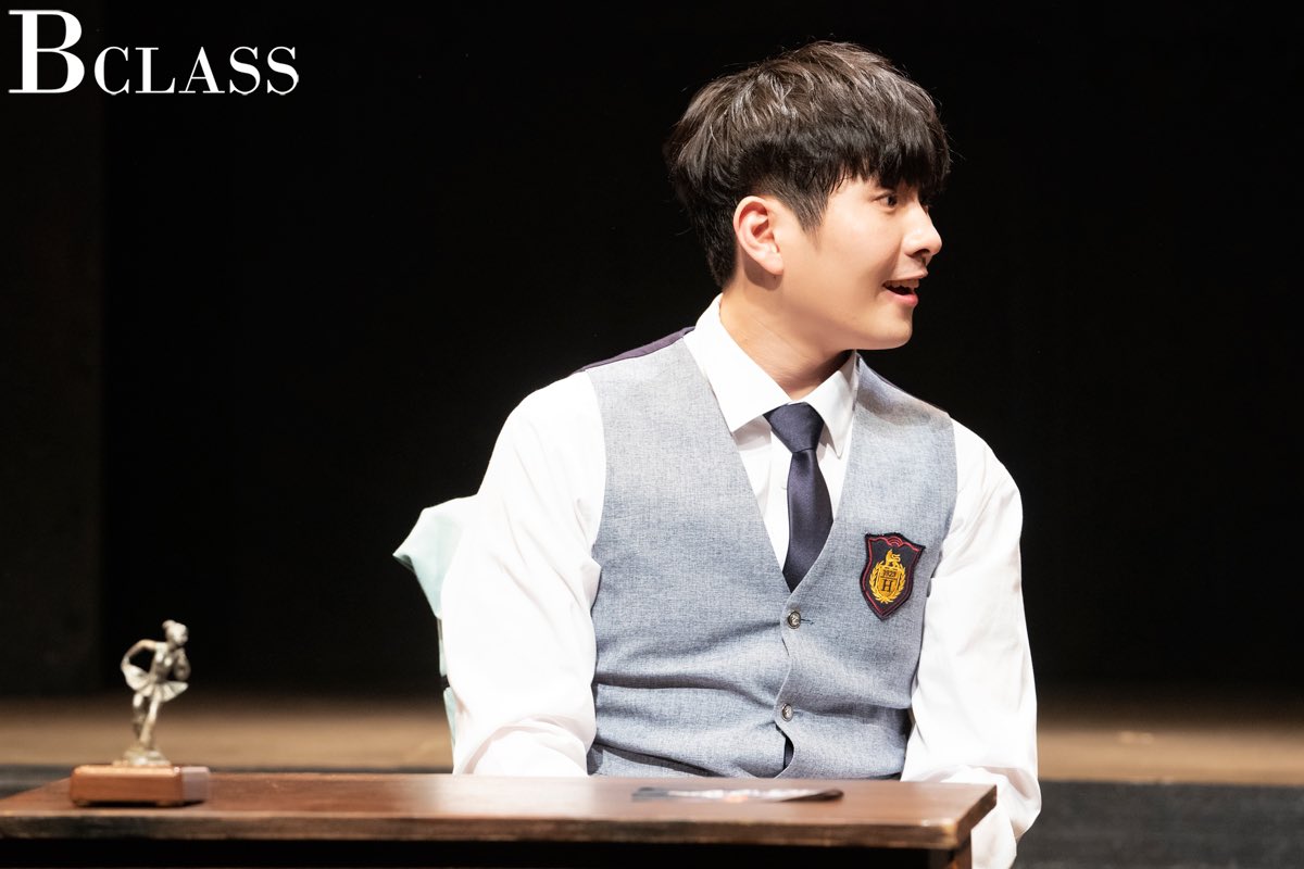 B_Class2017's tweet image. &quot;잘하는 팀은 응원 안 해도 잘 하니까. 
응원이 필요한 쪽에 해야지. 
응원이라는 건 힘을 내야 하는 쪽에 
더 필요한 거잖아.&quot;

#카에데 #치아키
#연극 #비클래스