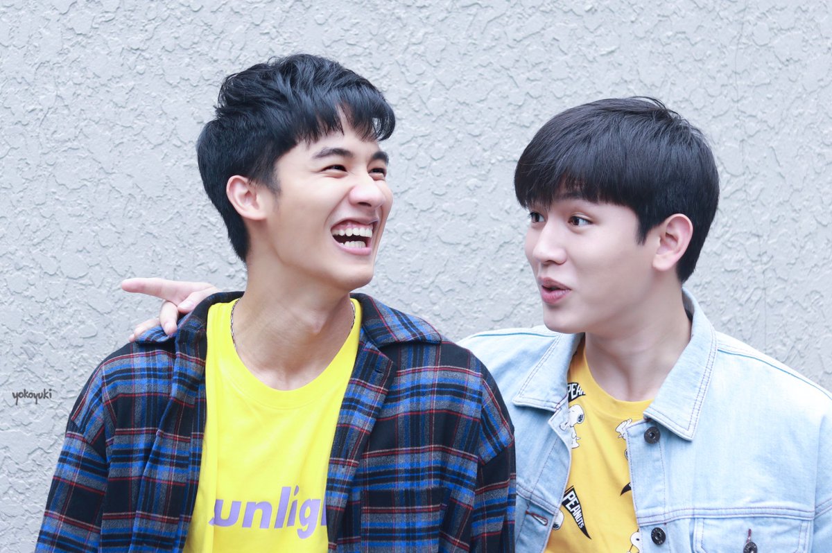 ShinningSun20's tweet photo. I love TayNew 3000💗
วิธีที่พวกเขาหัวเราะนั้นสวยงามเกินไป
이시간들 너무나 아름다워요 💞💙
#เตนิว #tawan_v #Newwiee
#crdpictoOwner
#Happiness #is #when #they #together https://t.co/fZLEqjhQaq