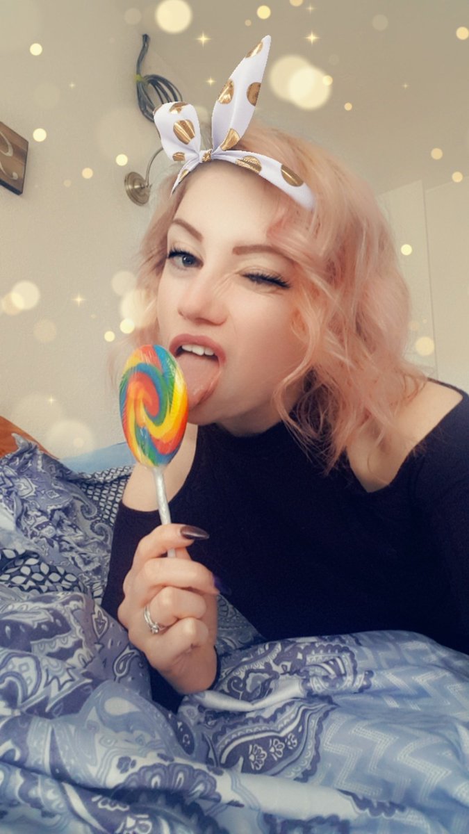 AsmrJodie's tweet photo. SWEETIE TREATIE
When I get a million views across my channel #likeandsubscribe #lollipopasmr #sweettreat #tingletreat #littlethankyou #candy #sugarrush #tingles #tingletreat https://t.co/yvqVcm3OJ2