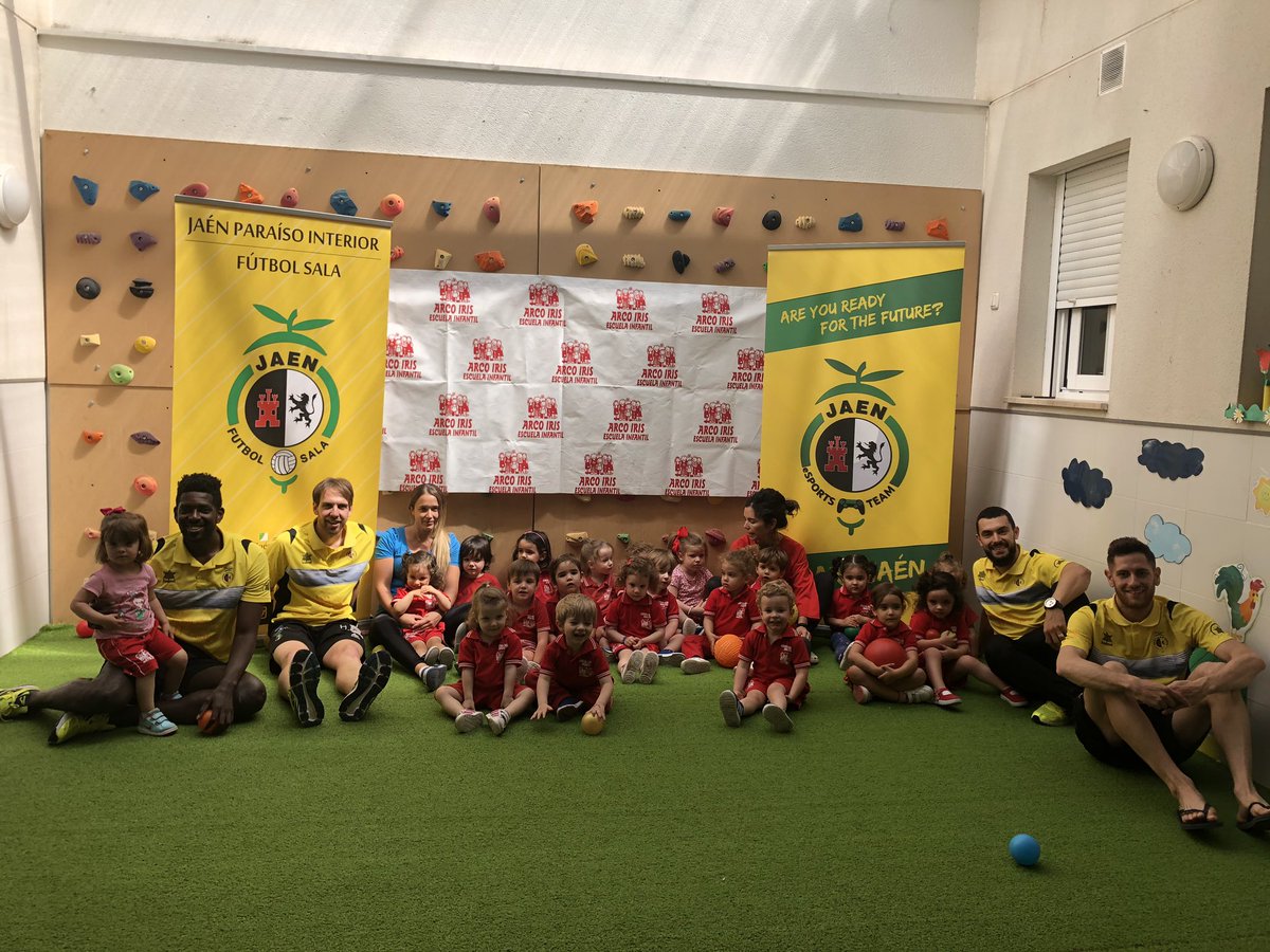 JaenFS's tweet photo. Hoy visitamos a los pequeñitos del Centro Infantil Arco Iris de Jaén donde hemos compartido un ratito de diversión.

¡Nos lo hemos pasado genial! #SomosJaén https://t.co/4ilbSOHP0F