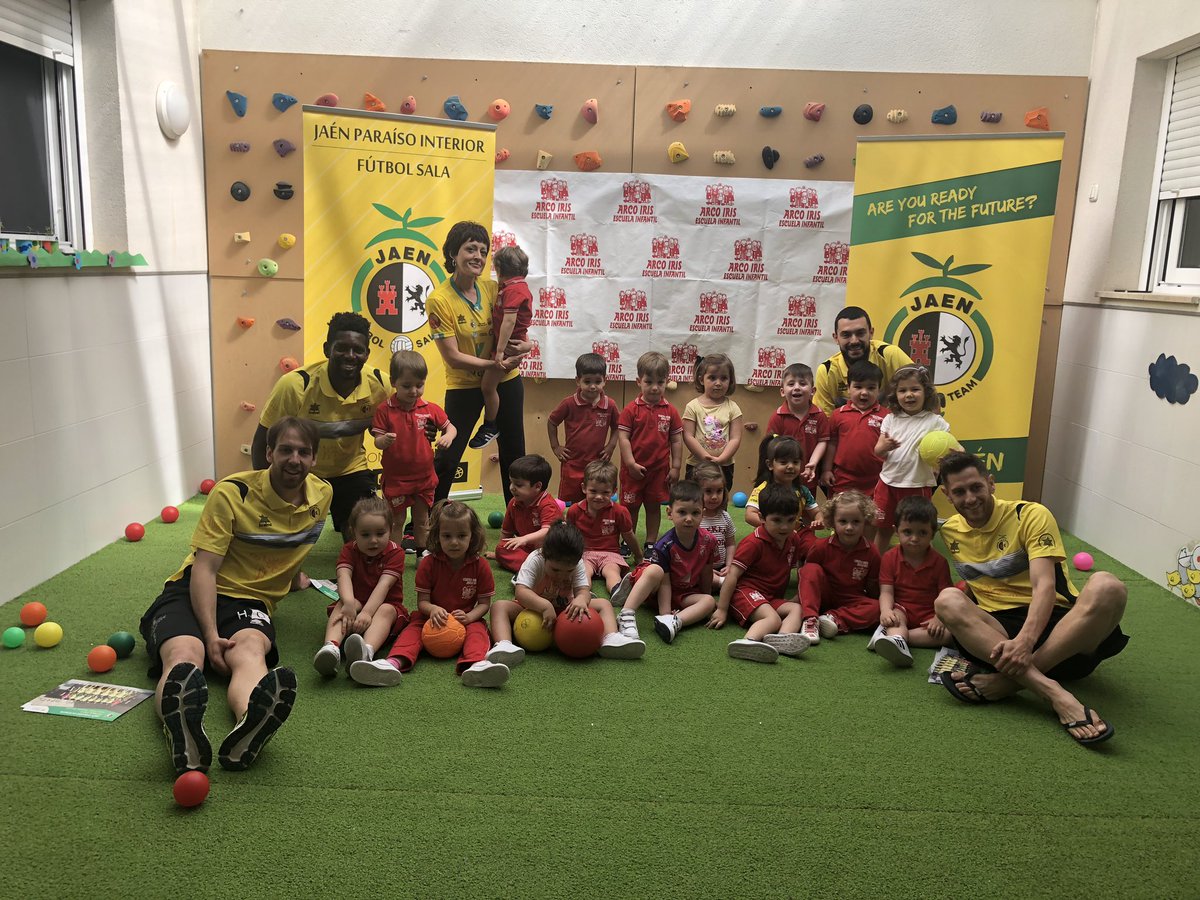 JaenFS's tweet photo. Hoy visitamos a los pequeñitos del Centro Infantil Arco Iris de Jaén donde hemos compartido un ratito de diversión.

¡Nos lo hemos pasado genial! #SomosJaén https://t.co/4ilbSOHP0F