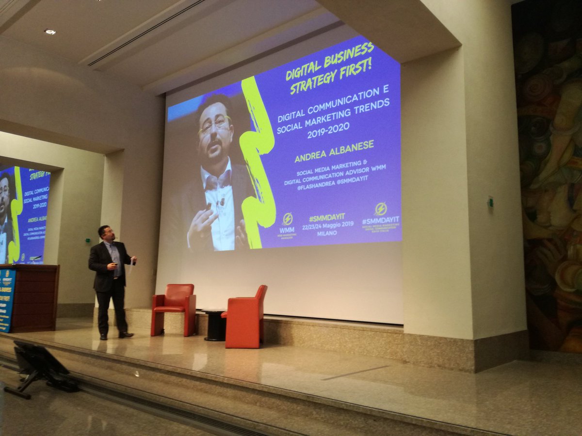 fabioricci1967's tweet photo. #LinkedIn spiegato da @FlashAndrea mi interessa! #SMMdayIT #digitalico si parte dall'ufficio stampa https://t.co/95q5YvgVp5