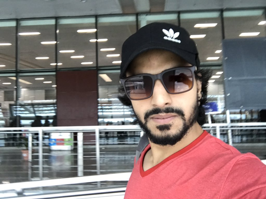 NazimKAli1's tweet photo. Just landed to #bollywood #mumbai #goabye #mumbaihI https://t.co/7VbMeqY5Ek