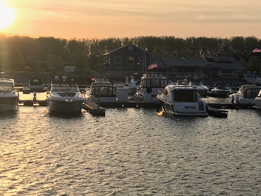 Charlie's Boat Yard tweet media
