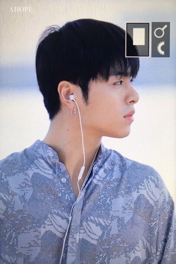 koojunhoe_com's tweet photo. 준회야...그거 기억나? 우리 같이 루브르 박물관 털러갔는데... 경보음 울리자마자 준회 네가 조각상인 척 해서 우리들만 잡혀갔잖아..... https://t.co/RYGEW7bn68