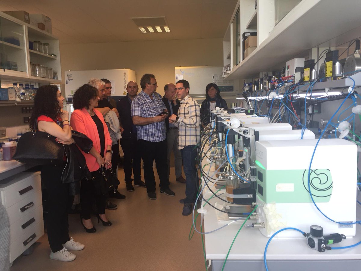 MicroWine tweet media