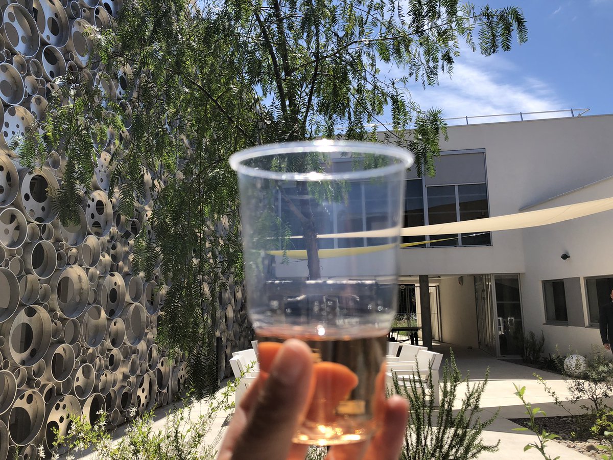 Premier verre de rosé de l’année ! La conférence #AFMAT2019 sous le soleil de Perpignan pour échanger sur les enjeux du tourisme ! <a href="/AFMaTorg/">AFMaT</a> #ChaireVinTourisme