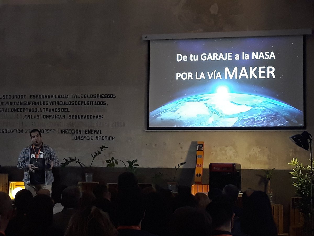 LuisMartinNuez's tweet photo. Hoy repetimos en #Madrid Porque siempre hay tiempo para parar y pedirle a la vida "5 minutos para soñar" @ainventores  #SteamItUpEdelvives de @Edelvives "Entre creer y crear sólo hay una letra de distancia" 🚀🚀 en @ImpactHubMAD @EdelvivesPRO #5minutosmasparasoñar https://t.co/oVA1ovWL1s