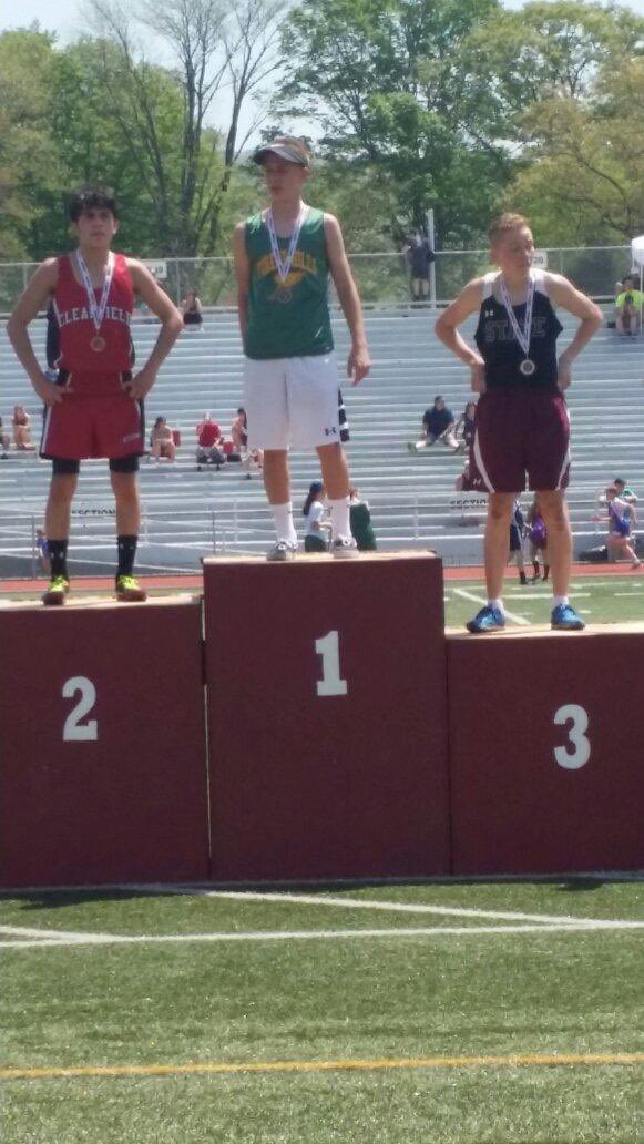KSChunta's tweet photo. Good luck @Mitch_Chunta & the FH boys 4x800 relay team at the PIAA state championships tomorrow! Thank you for so many memories in the 400 800 1600 3200 4x400 & 4x800 over the last 6 years! It has been a joy to watch you compete. Enjoy this last high school race. Love you! 😘 https://t.co/IEiLw45Jj5