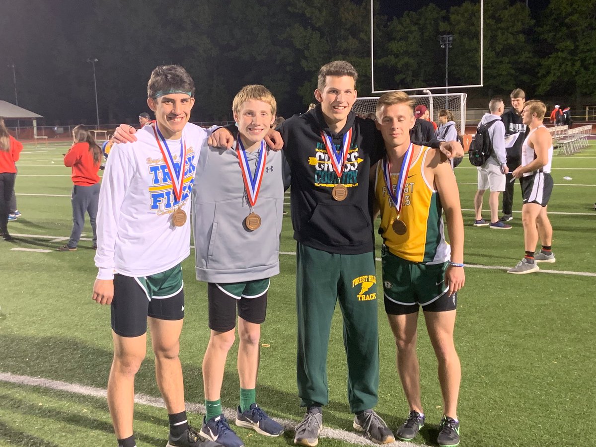 KSChunta's tweet photo. Good luck @Mitch_Chunta & the FH boys 4x800 relay team at the PIAA state championships tomorrow! Thank you for so many memories in the 400 800 1600 3200 4x400 & 4x800 over the last 6 years! It has been a joy to watch you compete. Enjoy this last high school race. Love you! 😘 https://t.co/IEiLw45Jj5