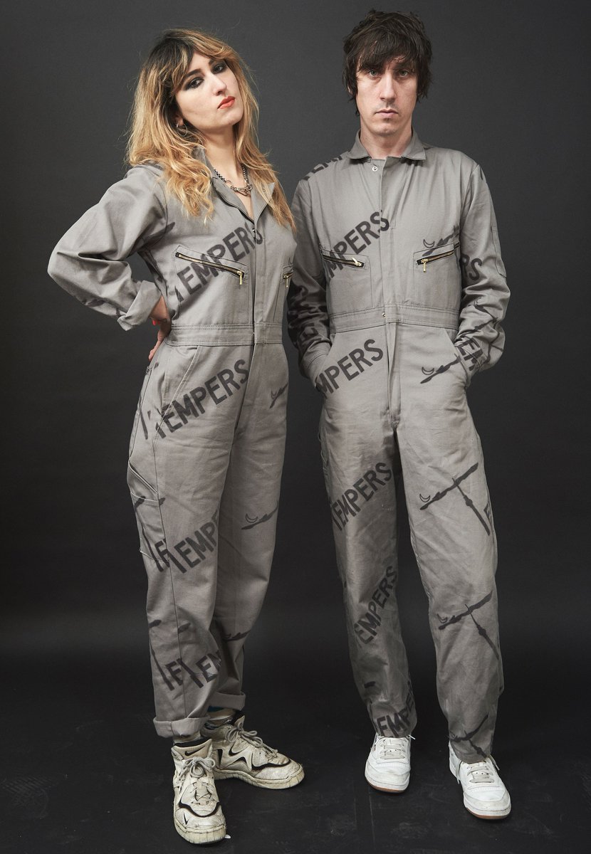 LoudAndQuietMag's tweet photo. When the artists weren’t tearing up @testpressingldn they were in our makeshift photo studio. Check out some of @FennerChris's backstage portraits >  https://t.co/j6HlQM3PC0 https://t.co/JA5jvm8nrV