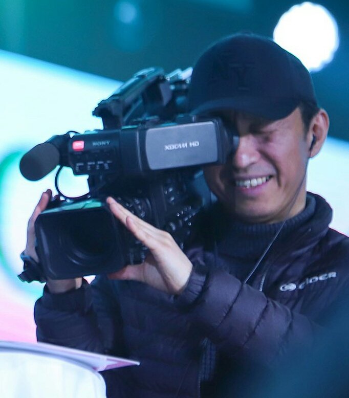 kjmhive's tweet photo. a constant mood is the cameraman smiling while filming a close up of Junmyeon laughing https://t.co/oJFeuPOPhm