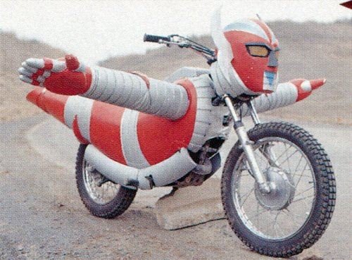 レトロ ブルマァクのオートバイ マシーンバッハ ストロングザボーガー