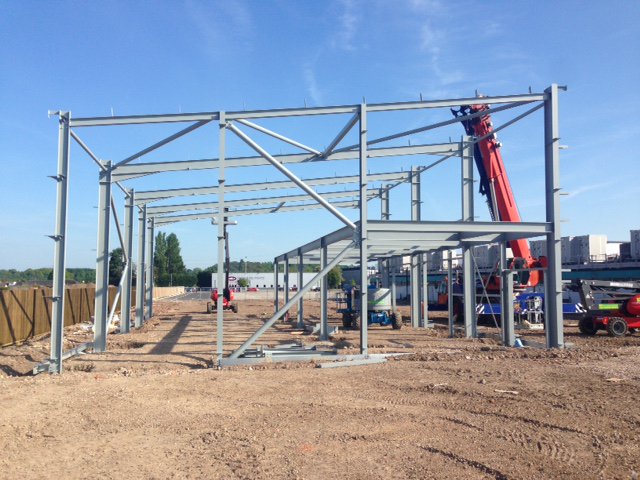 InnesEngland's tweet image. We love watching new #developments being built so it's very exciting to see Trent Gateway in #Beeston going up 🏗️

Contact @ScottAgent007 for more details on this speculative #industrial site.