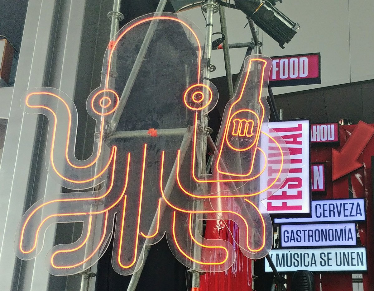 ¿Y si unimos música, gastronomía y cerveza durante 4 días en #Vigo 🍣🍺🎧? Hoy empieza el  #Muffestival en el <a href="/pcongresosvigo/">Auditorio Pazo de Congresos Mar de Vigo</a>. ¡Aquí os esperamos!