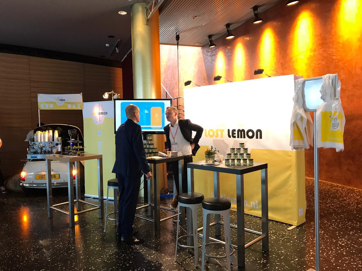 LL_Pim's tweet photo. Kom bij ons langs voor lekkere koffie, een heerlijke  bonbon en vooral interessante informatie over wat @lostlemonnl allemaal voor je kan doen. https://t.co/bsYZHFMPa8