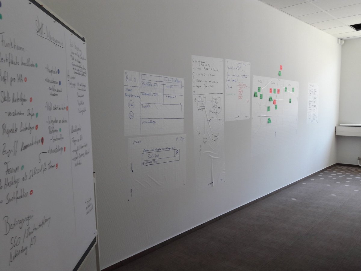m_bartels's tweet photo. Tag 2 des @Datareport #Hackathon. Das Team #dSkill biegt auf die Zielgerade ein... mit @jrgbnhrdt @StuxnetHH https://t.co/vcgP3Q0QUL