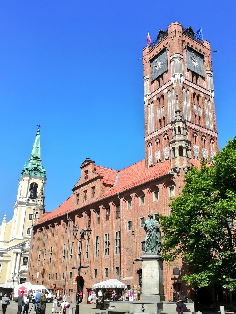 #Torun, #Poland - an under-discovered #Gothic gem!
a little bit of Bruges, Stockholm, Erfurt, Tallinn, Riga and Gdansk..with a dash of Bergen... understandably, since all were part of the wealthy and powerful #Hanseatic League in the #MiddleAges -
#medievalmarvel #wanderlust