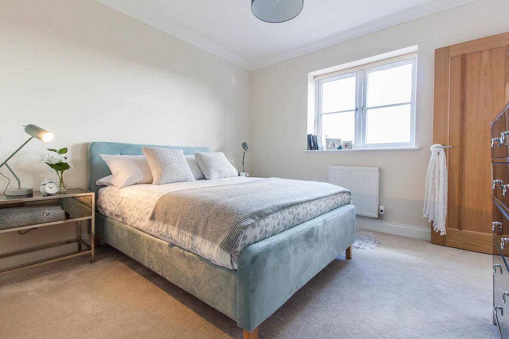granarydev's tweet image. Check out some of the beautiful #bedrooms from our #VictoriaHeights #ShowHome. You won't find any pokey singles in any of our properties – all are generously sized doubles.  We're open 10am-3pm Monday to Friday. For Saturday viewings just give us a call on 01763 261 235.