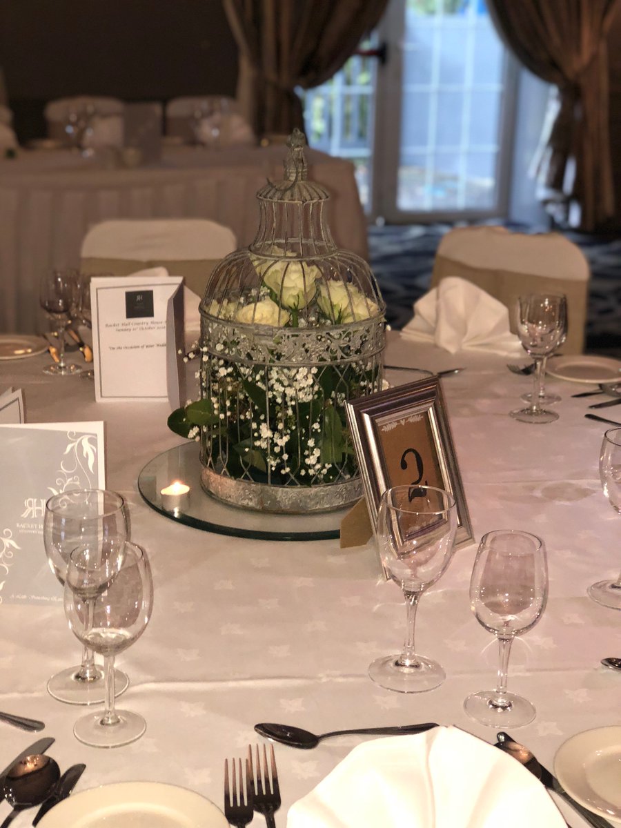 Rackethallhotel's tweet photo. Some beautiful centrepieces &amp; floral arrangements for your Wedding Day @Rackethallhotel #OriginalIrishThursday #OriginalIrishHotels https://t.co/sKTZMrbChp