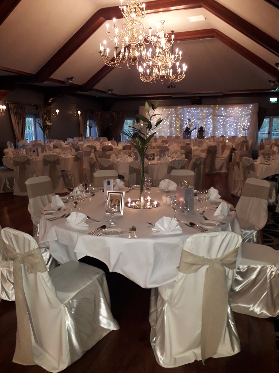Rackethallhotel's tweet photo. Some beautiful centrepieces &amp; floral arrangements for your Wedding Day @Rackethallhotel #OriginalIrishThursday #OriginalIrishHotels https://t.co/sKTZMrbChp