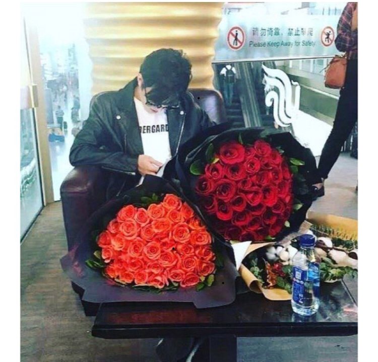 uQBn9Wfv28sNsG0's tweet image. #MyFavoriteSinger #BestSinger #TheBestSinger #BestVoice #TheBestVoice #ДимашАрнау #Arnau #DimashArnau #ДимашКудайберген #DimashKudaibergen #Димаш #Dimash #Dears