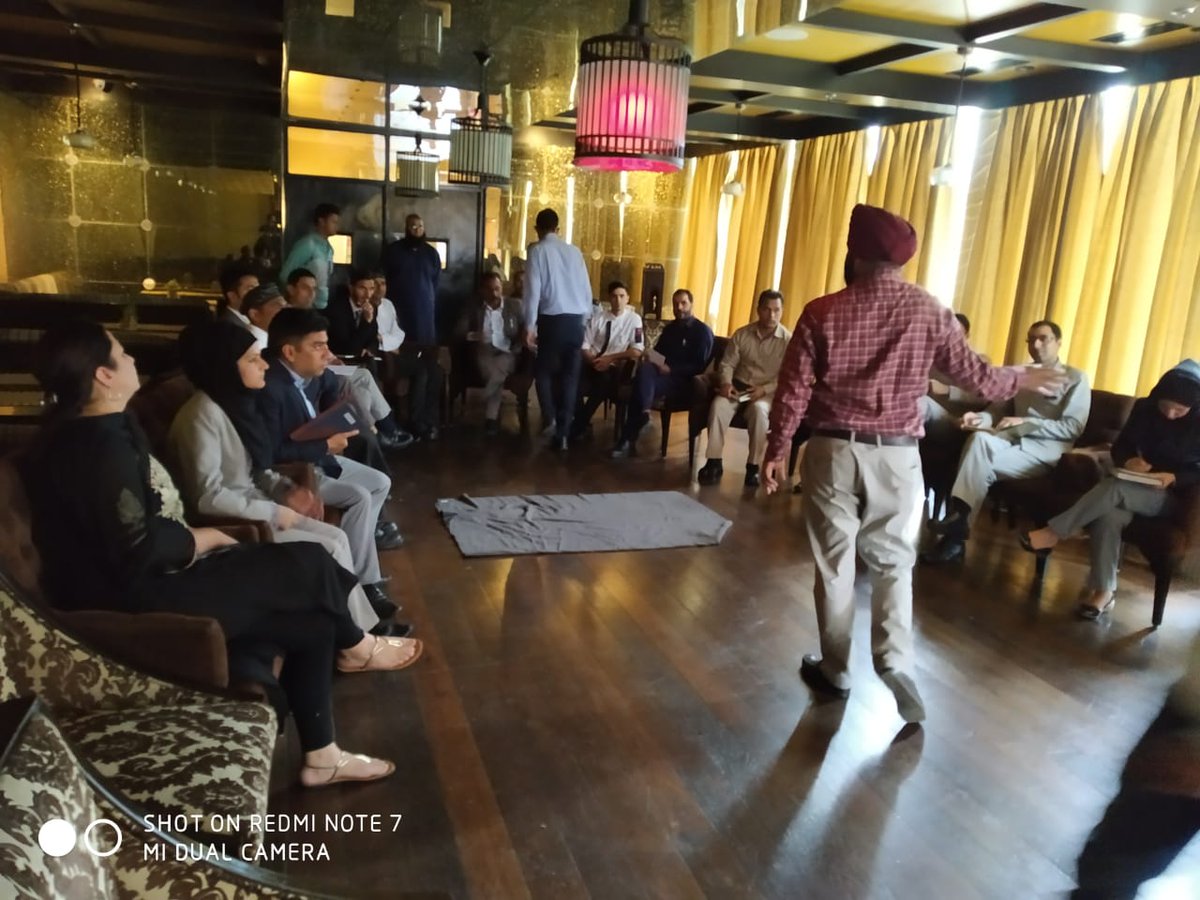 jkircs_official's tweet photo. #IRCSJK imparted 3 days First Aid Training to the staff of Hotel Vivanta by Taj, Karl Sangri, Brien, Srinagar from 20th to 22nd May 2019 https://t.co/Sno6Bz3JDa