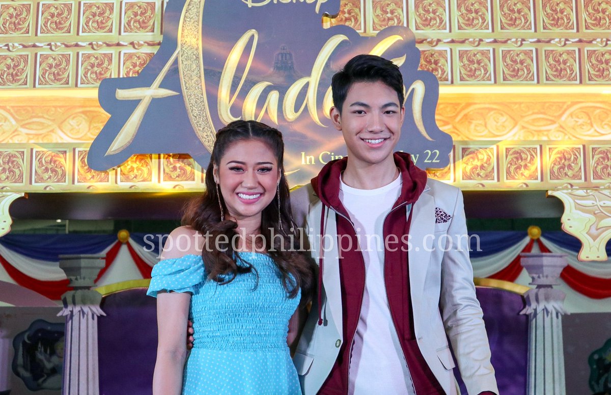 spottedphils's tweet photo. Morisette Amon @itsmorissette  and Darren Espanto @darrenespanto performed their rendition of Disney Classic "A Whole New World" at SM North EDSA @smnorthedsa

#Darrenatics @thedarrenatics_
@TheDARRENatics

#AladdinAtSMCinema  #MorissetteAmon #DarrenEspanto #DarrenAndMorissette https://t.co/uZ6jJeB7bU