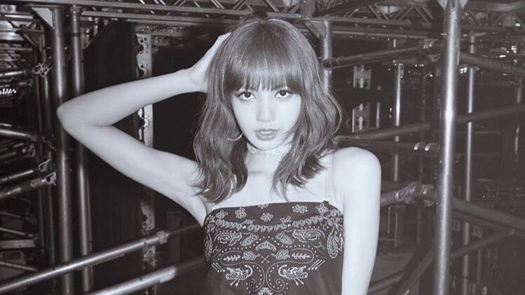 88blinkeu's tweet photo. @blinkeluv @jenniekimwink @ygofficialblink @ygofficialblink 
#BLACKPINK    
#PremiosMTVMiaw    
#MTVLAKPOPBLACKPINK https://t.co/3GbX0By7ho