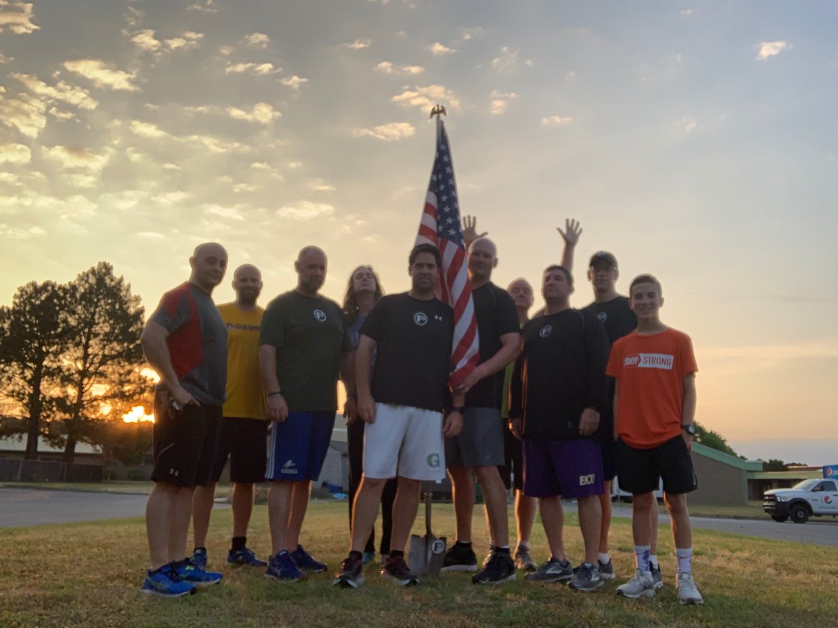 jadamslager's tweet photo. @F3ENC 10 PAX showed up at #Rush and worked around the speed bumps this am.   Base Burgler went around for another round. https://t.co/lxd5FoZuds